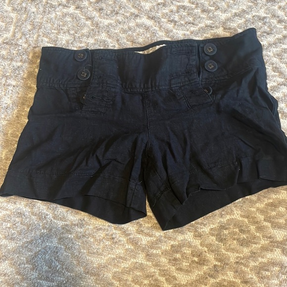 Short shorts that button up on each side - from dynamite size 3 - Picture 1 of 2